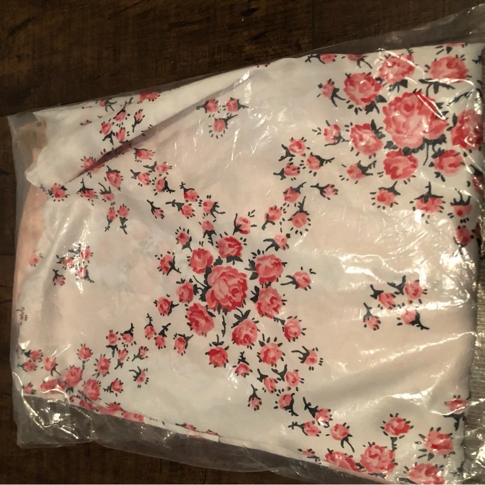 Morgan Lane Floral Robe - Picture 5 of 5